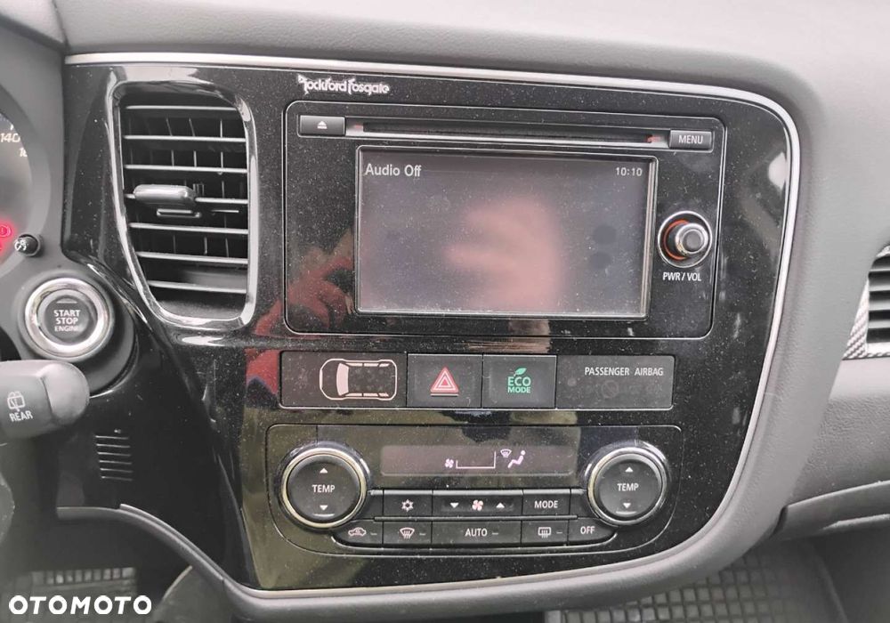 Mitsubishi Outlander - 14