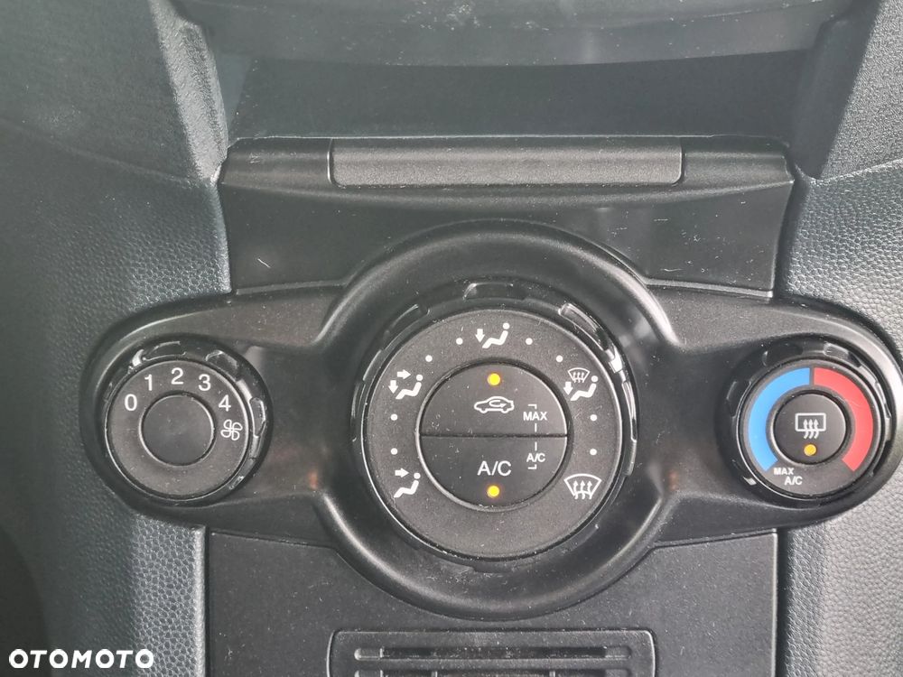 Ford Fiesta 1.25 Gold X EU5 - 8
