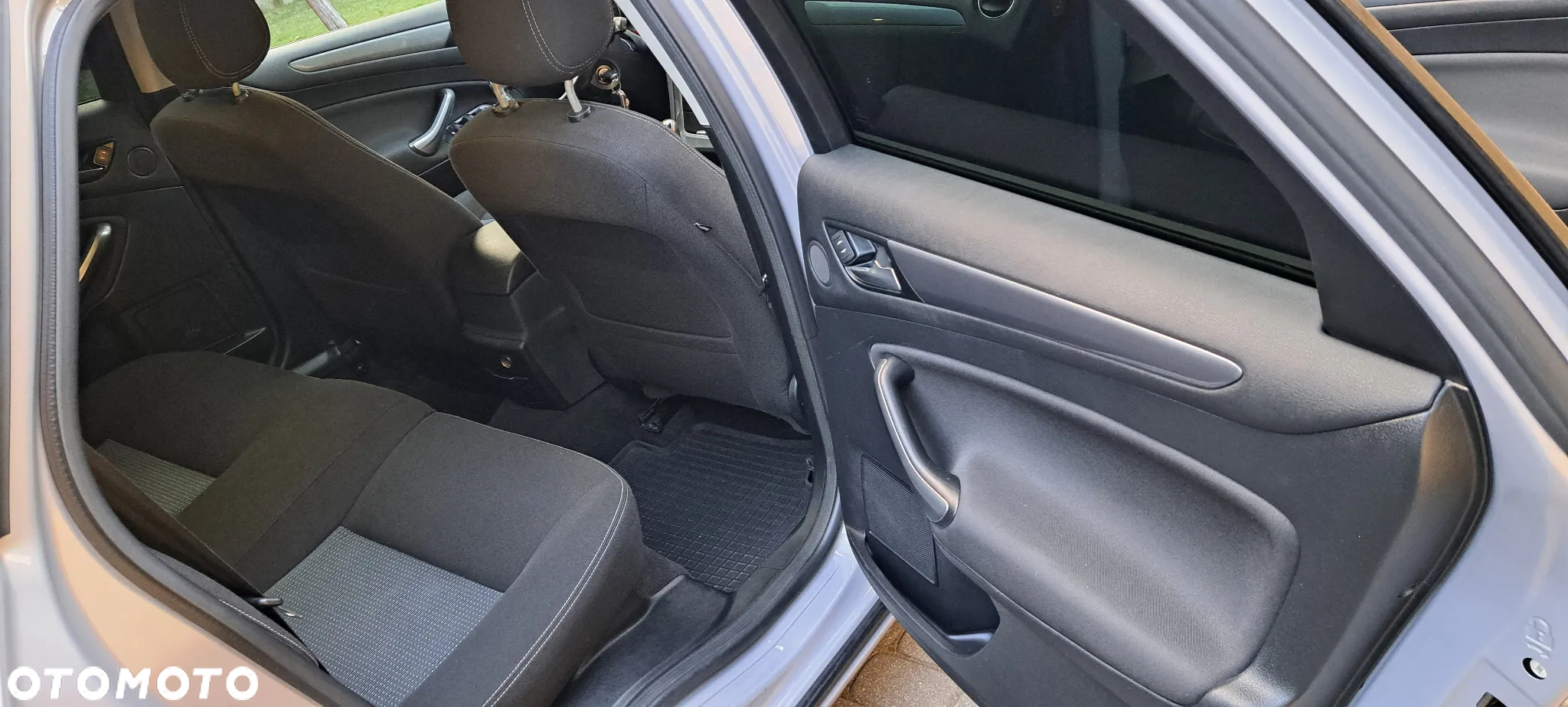 Ford Mondeo 1.6 Titanium - 11