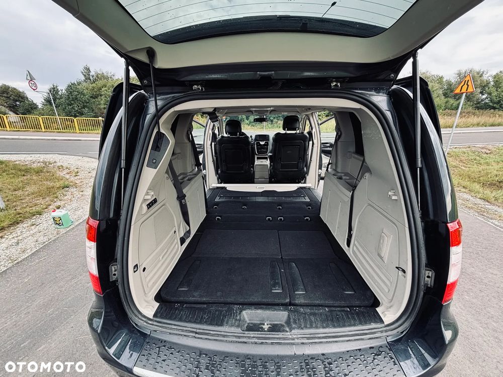Lancia Voyager 2.8CRD Platinum - 15