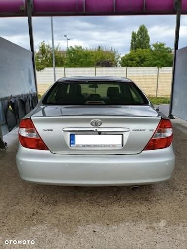 Toyota Camry - 6