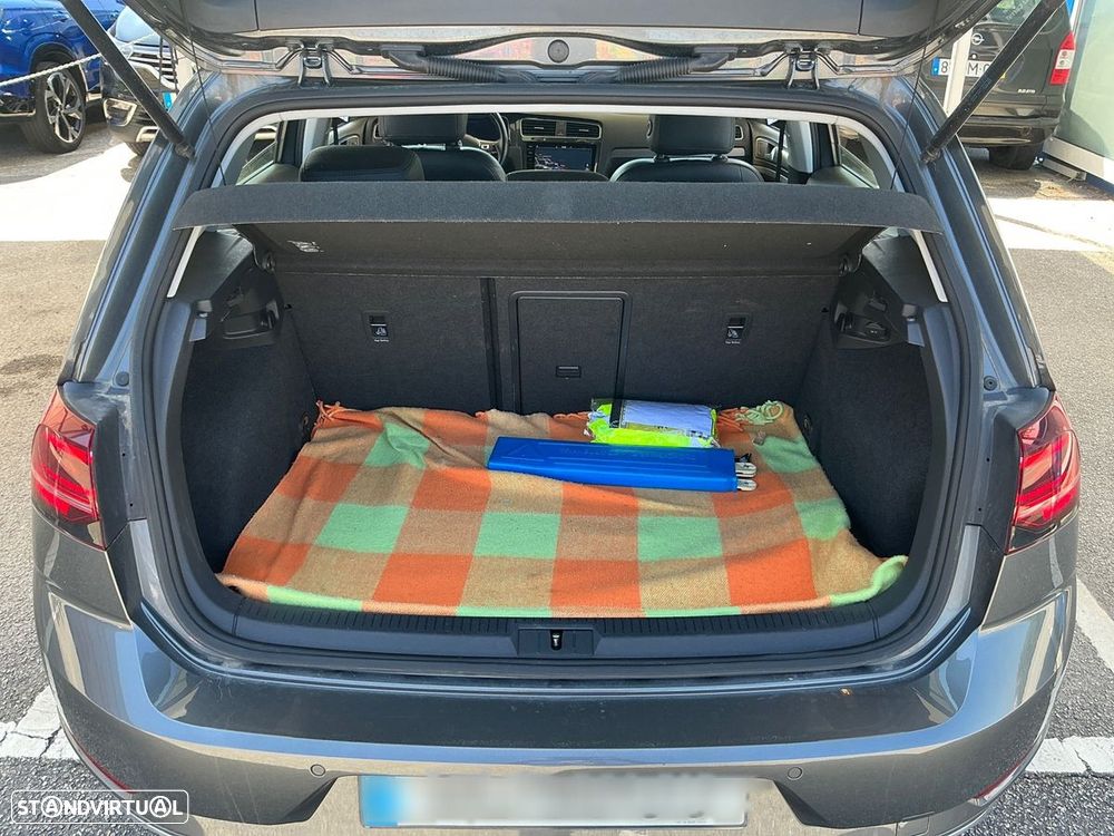 VW Golf - 43