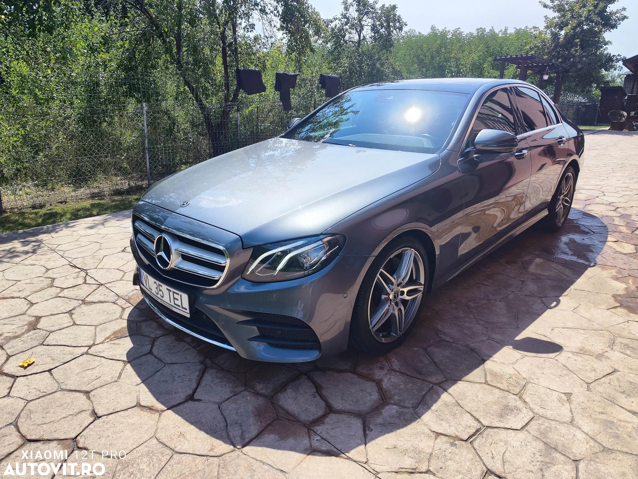 Mercedes-Benz E 220 d T 9G-TRONIC AMG Line - 12