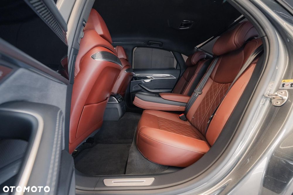 Audi S8 - 15