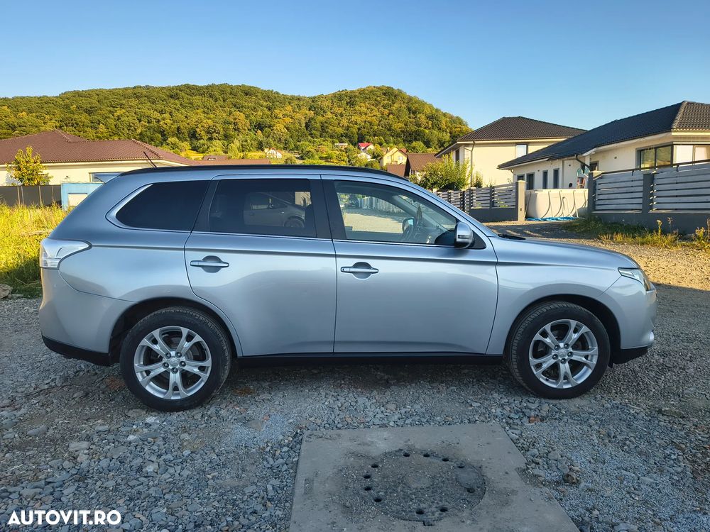 Mitsubishi Outlander 2.2L DI-D AS&G 6MT 4WD Instyle A60 - 11