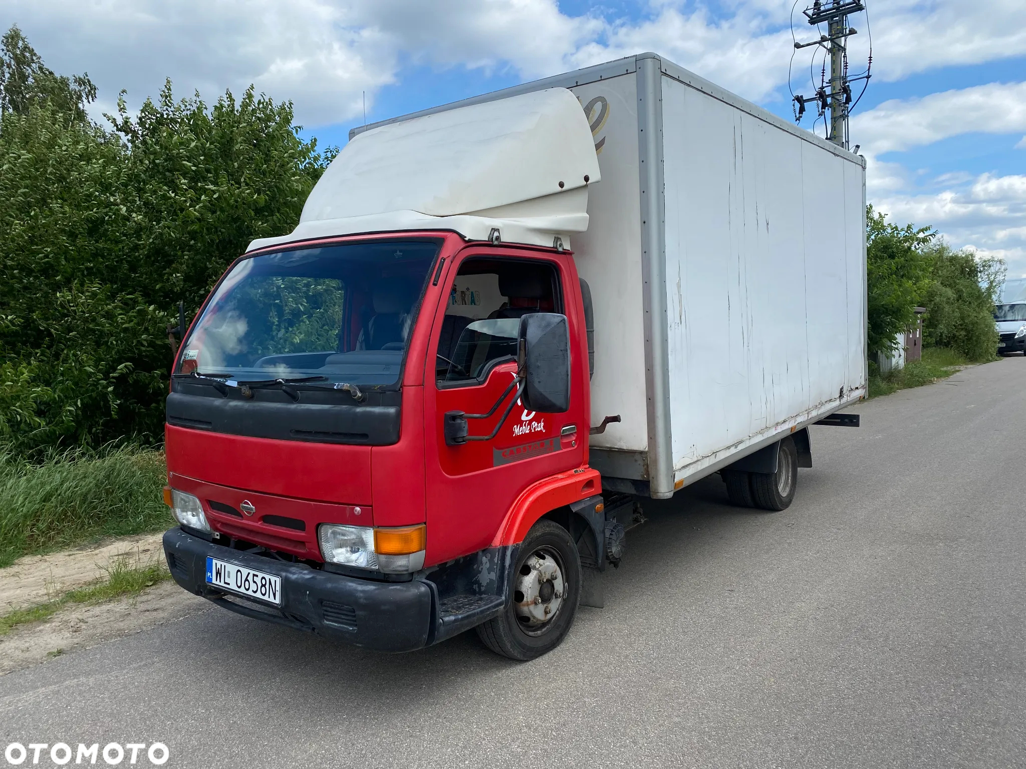 Nissan CABSTAR - 2