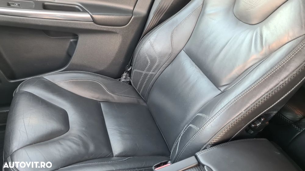 Volvo XC 60 D5AWD Ocean Race - 18