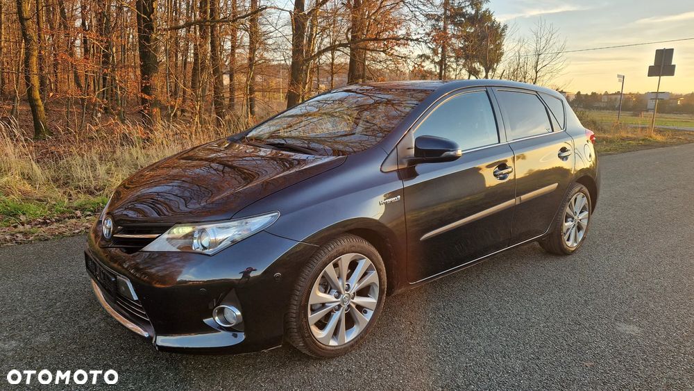 Toyota Auris 1.8 HSD Luna - 2