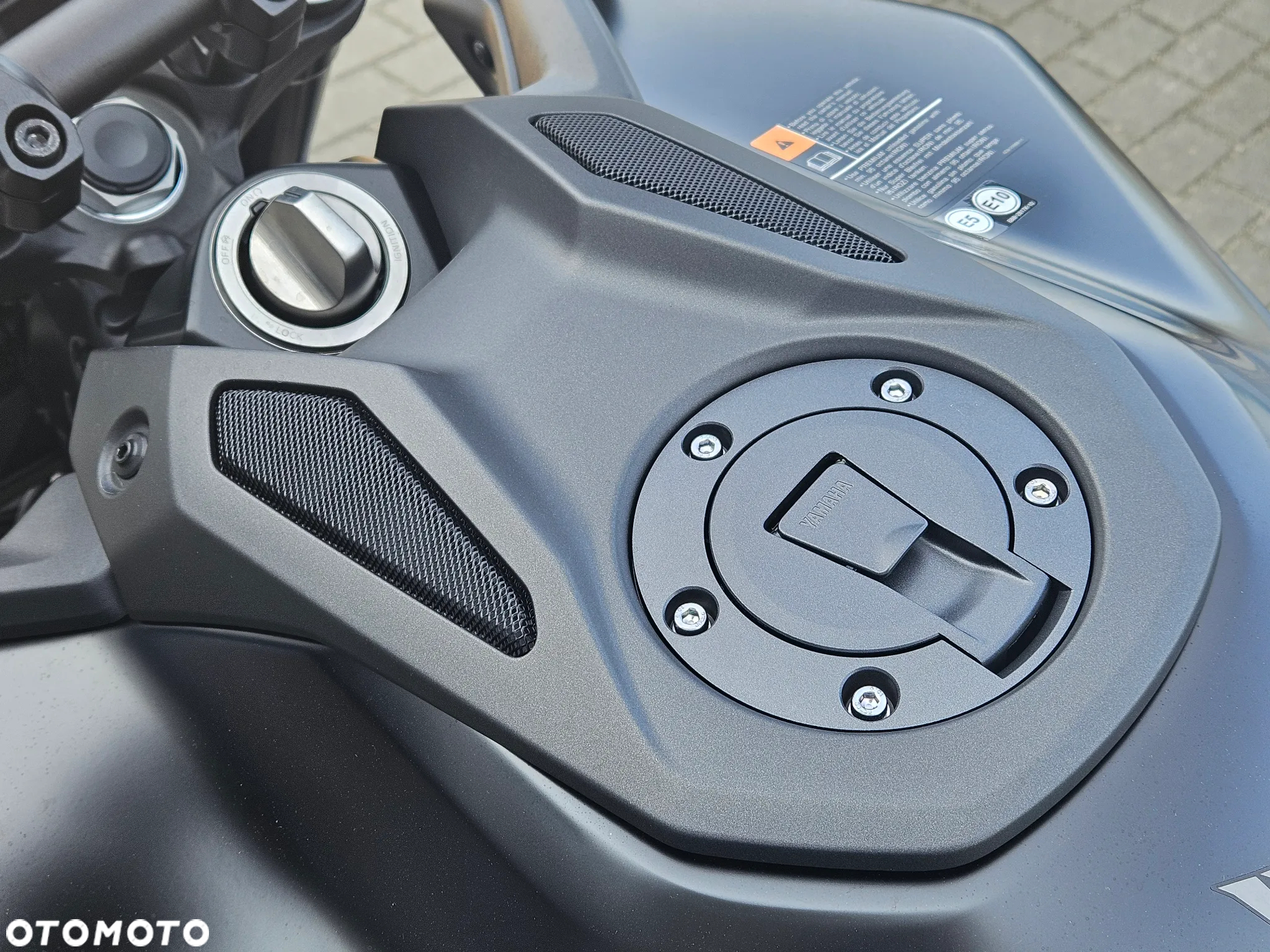 Yamaha MT - 12