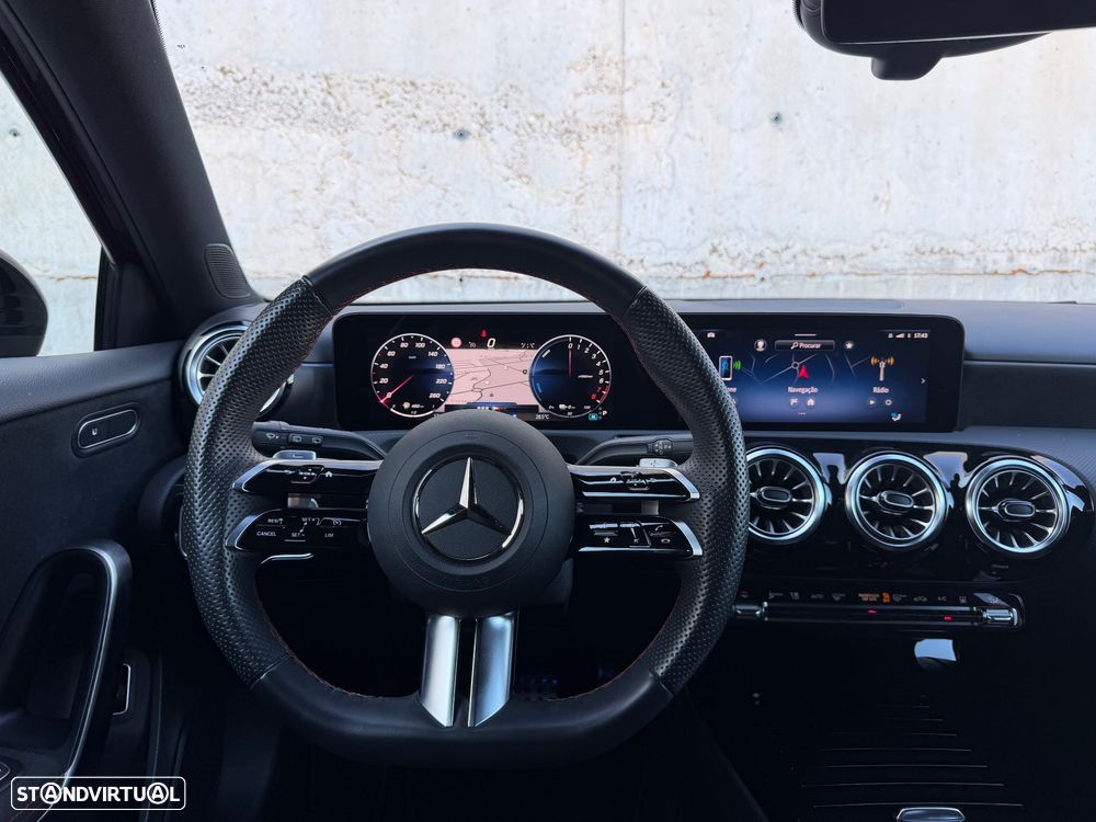 Mercedes-Benz A 250 e AMG Line - 15