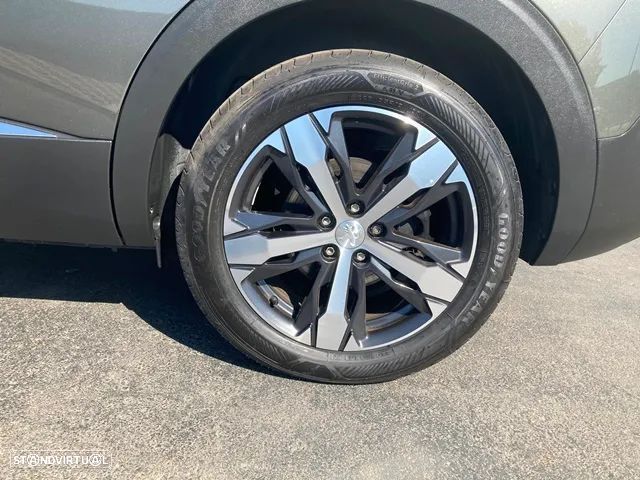 Peugeot 5008 1.2 PureTech Allure EAT8 - 12