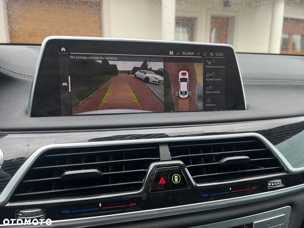 BMW Seria 7 740d xDrive - 14