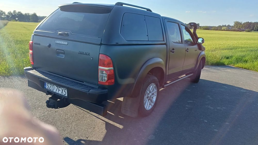 Toyota Hilux - 4