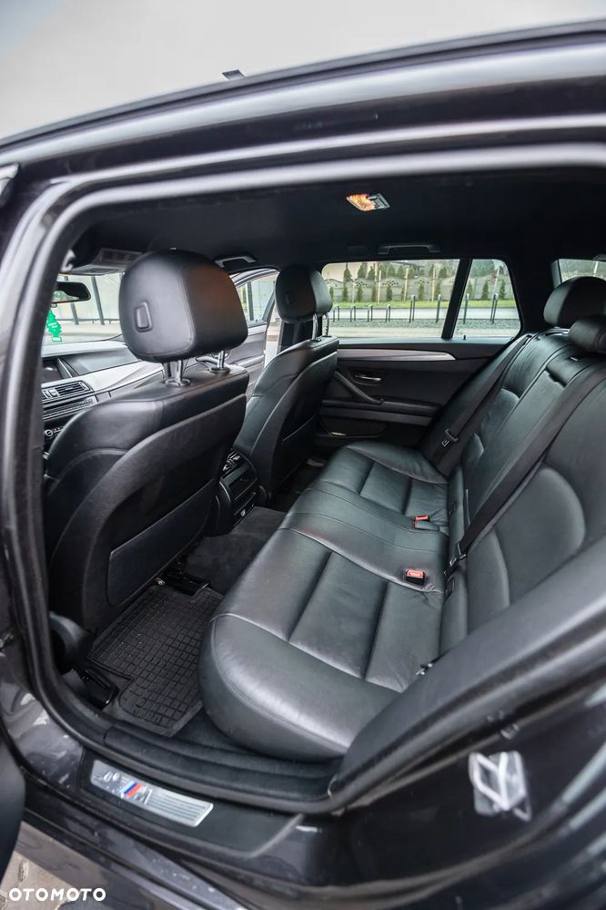 BMW Seria 5 520d - 23