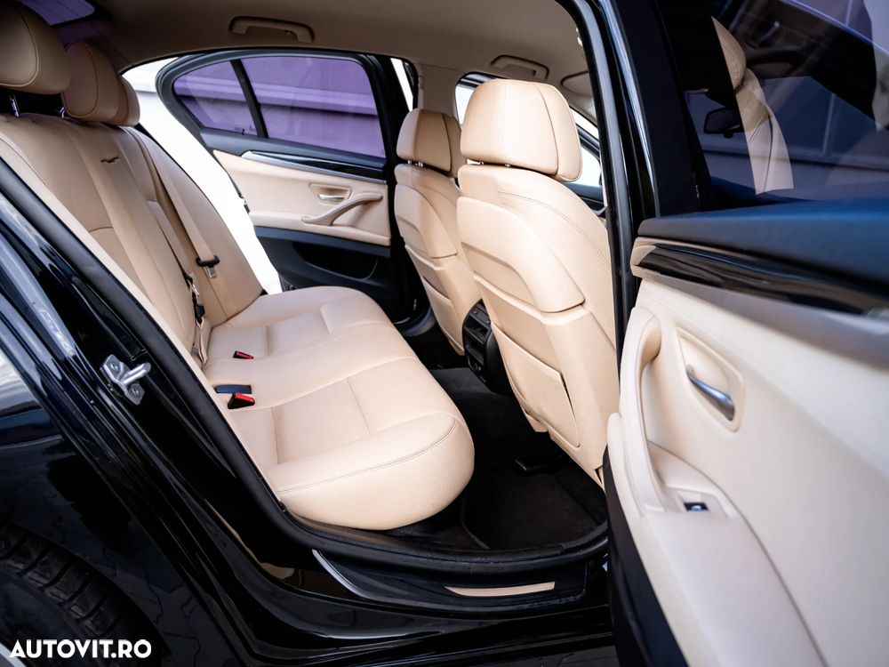 BMW Seria 5 525d xDrive AT - 16