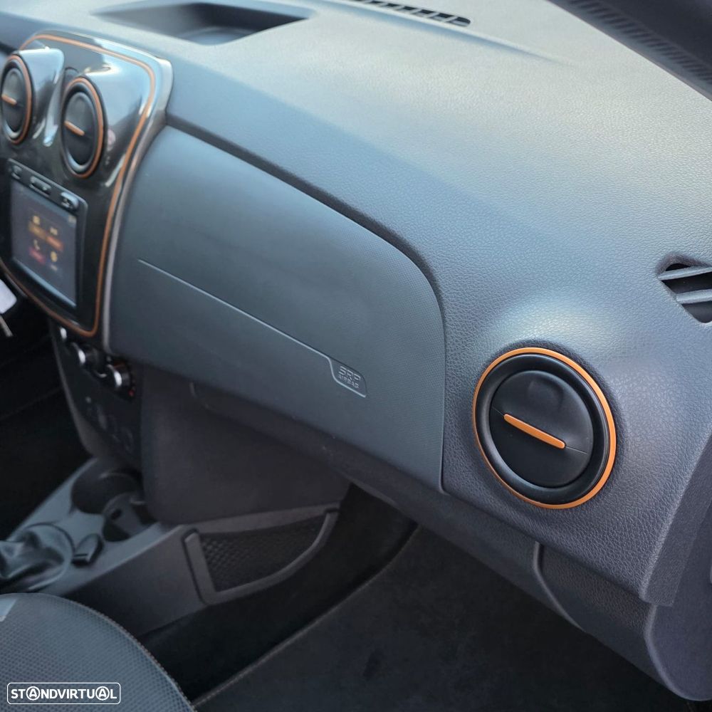 Dacia Sandero Stepway TCe 90 Easy-R Celebration - 26