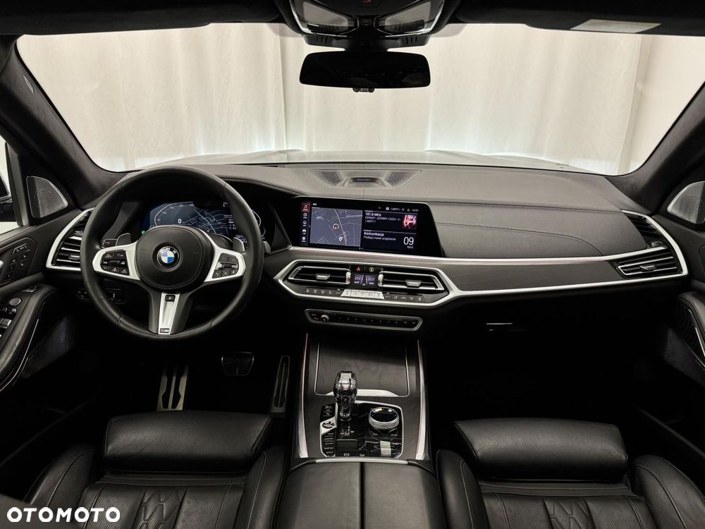 BMW X7 - 29