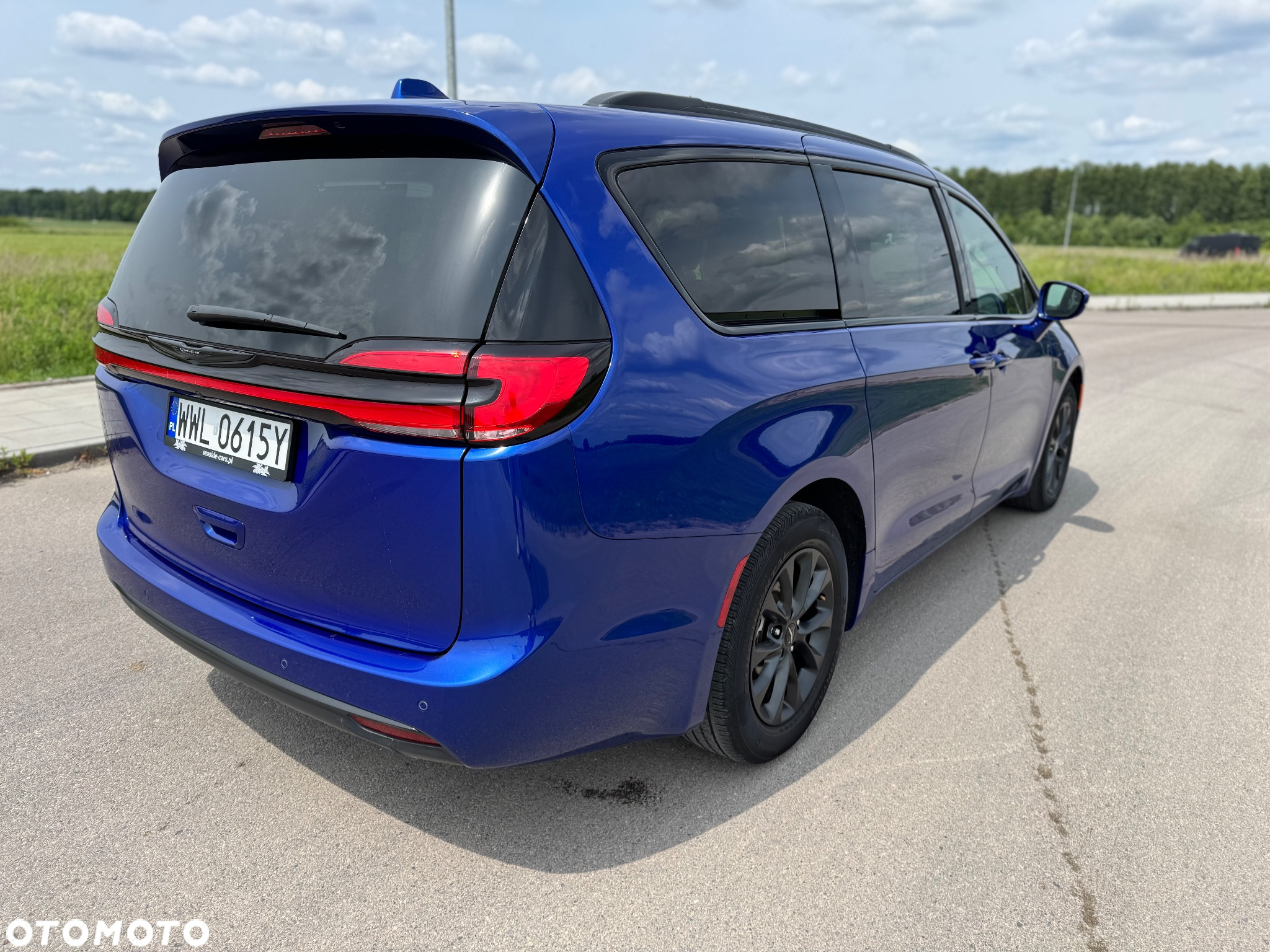Chrysler Pacifica - 5