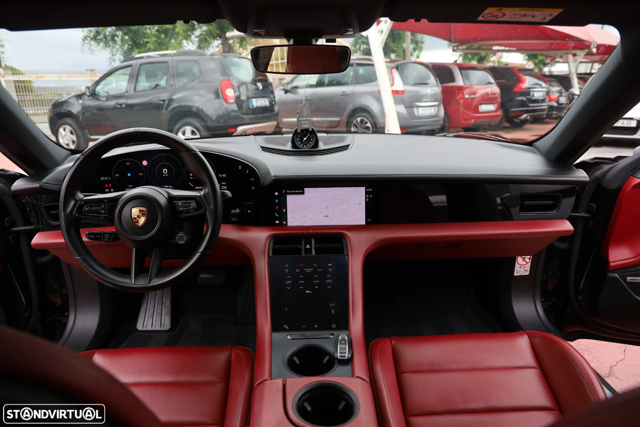 Porsche Taycan 4S - 25