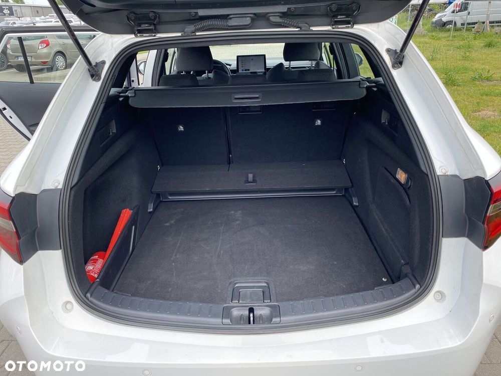 Toyota Corolla 2.0 Hybrid Comfort - 23
