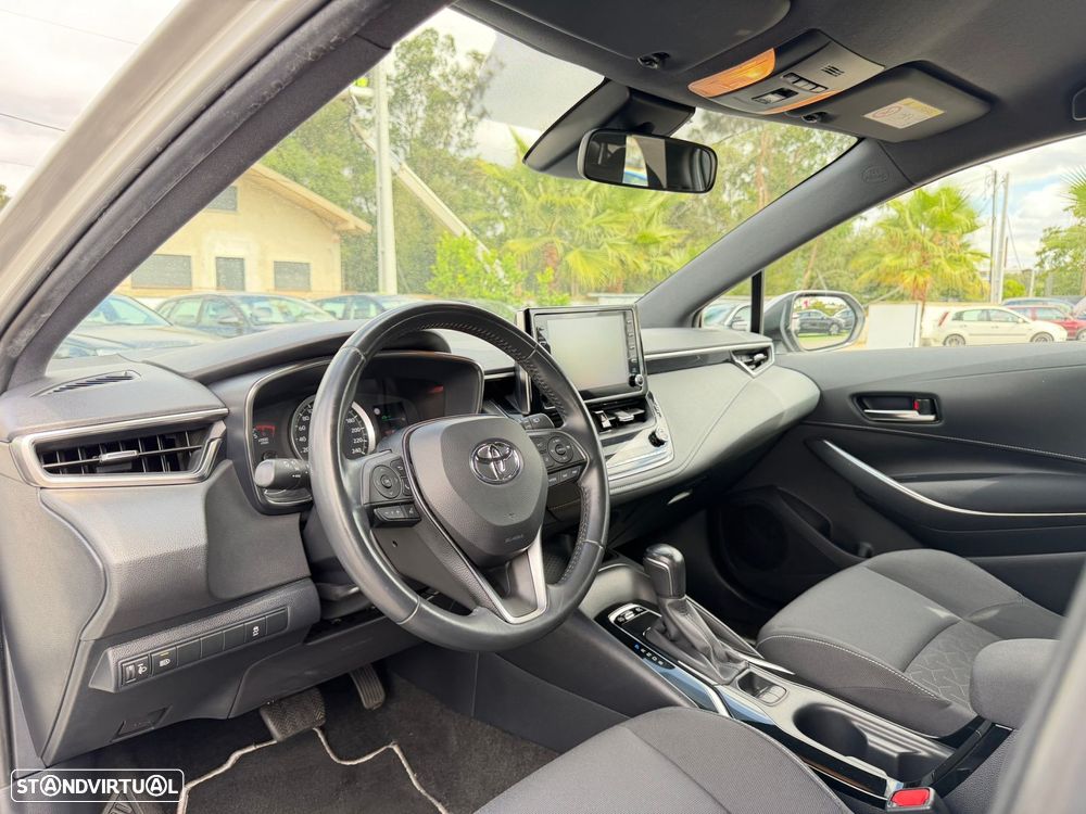 Toyota Corolla 1.8 Hybrid Comfort - 30