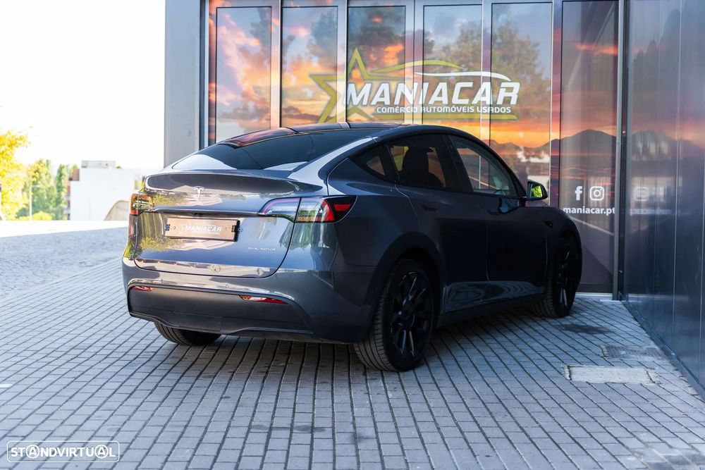 Tesla Model Y Long Range Dual Motor AWD - 6