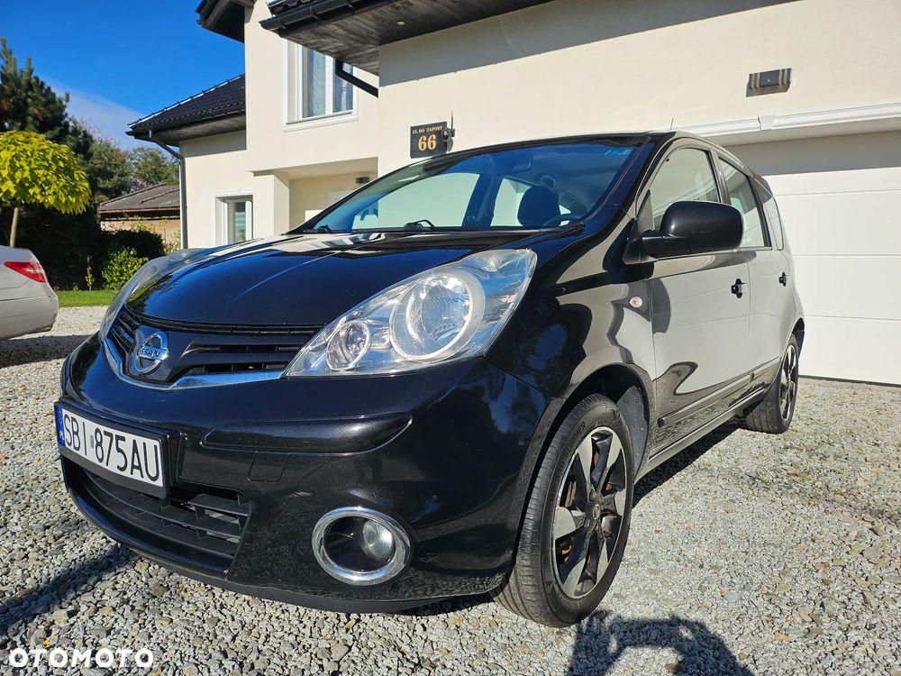Nissan Note 2012 photo 2