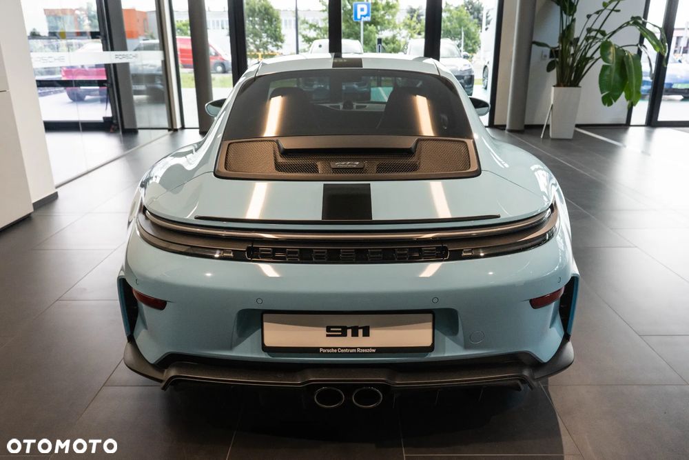 Porsche 911 GT3 Touring PDK - 7
