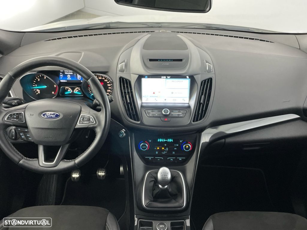Ford Kuga 1.5 TDCi ST-Line - 10