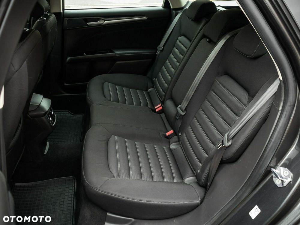 Ford Mondeo - 29