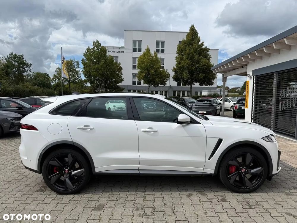 Jaguar F-Pace P550 AWD SVR - 7