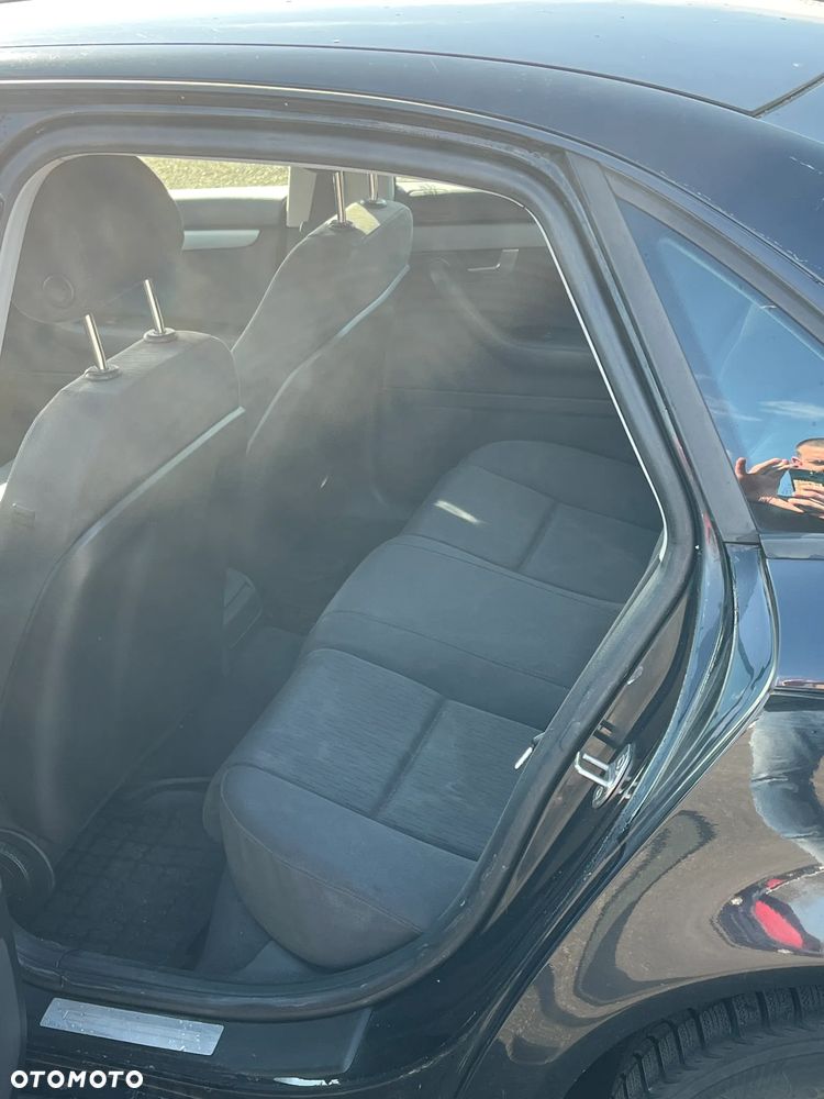 Audi A4 Limousine 2.0 TDI DPF - 7