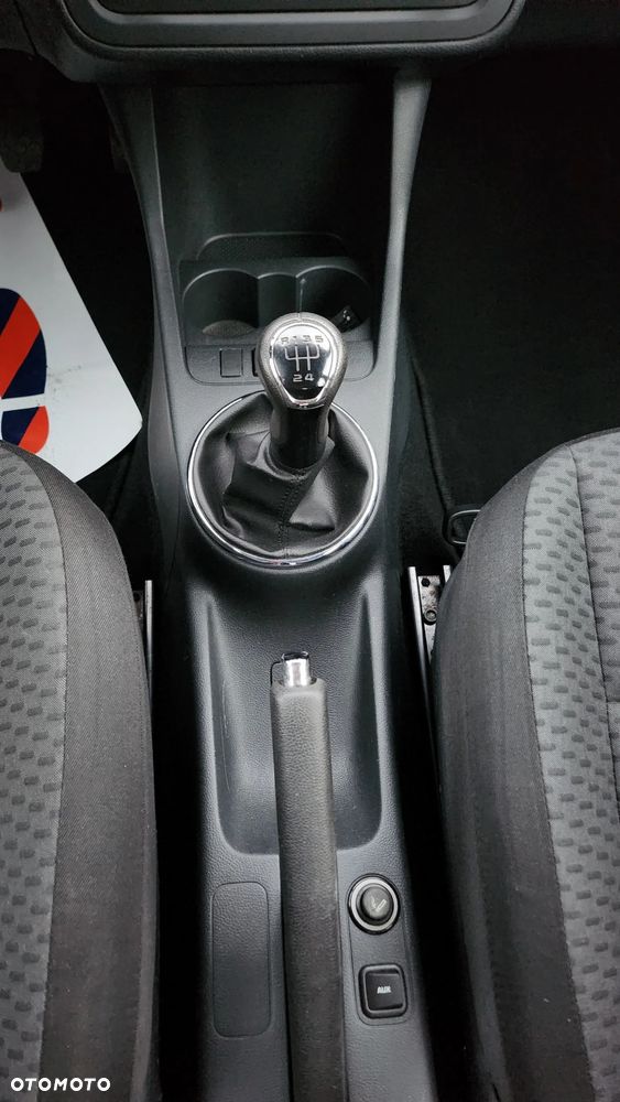 Skoda Fabia 1.2 HTP Ambition - 11