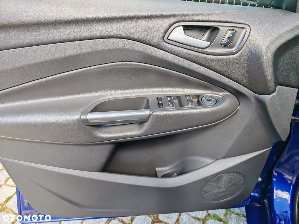 Ford Kuga 1.5 EcoBoost 2x4 ST-Line - 33