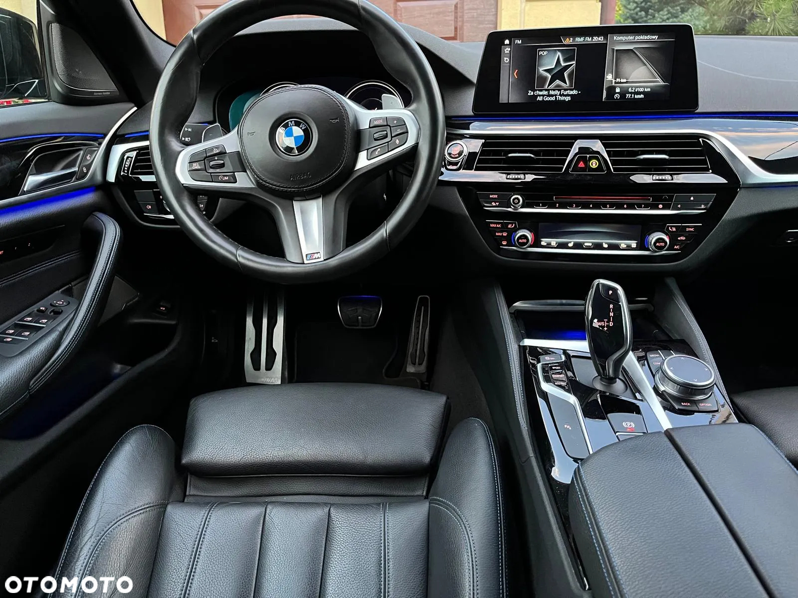 BMW Seria 5 M550d xDrive Touring - 16