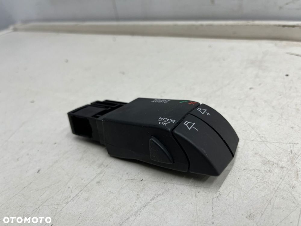 Manetka Renault Clio 4 IV Twingo 3 Traffic 3 Captur 12-20r. przełącznik przycisk sterowania radio - 2