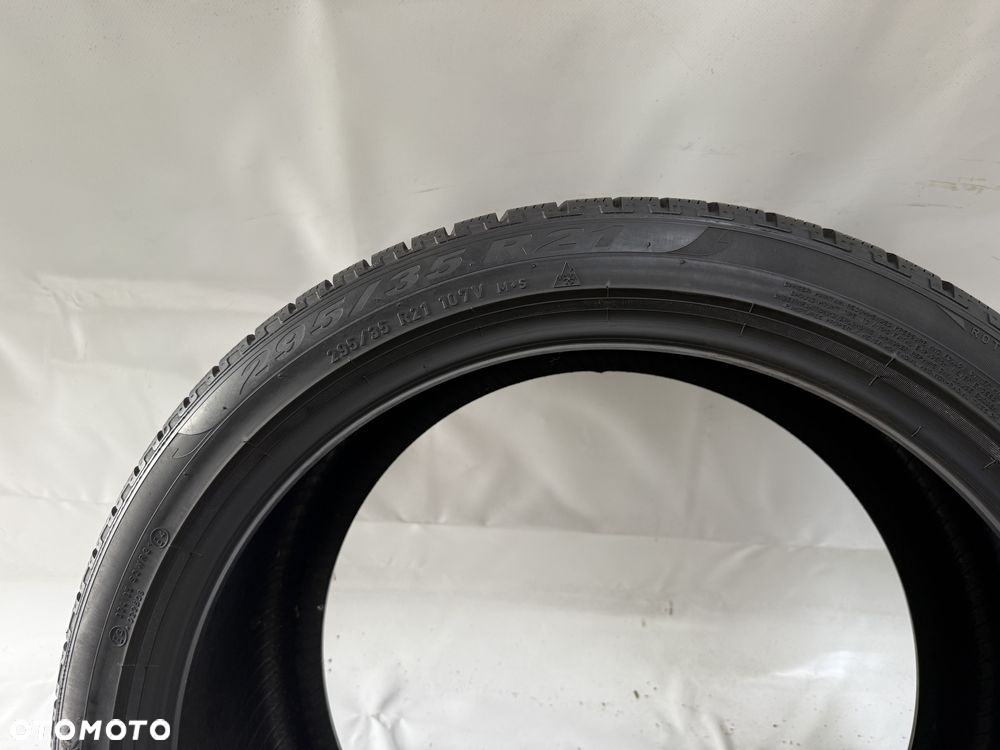 295/35/21 Pirelli Scorpion Winter MO 107V - 2