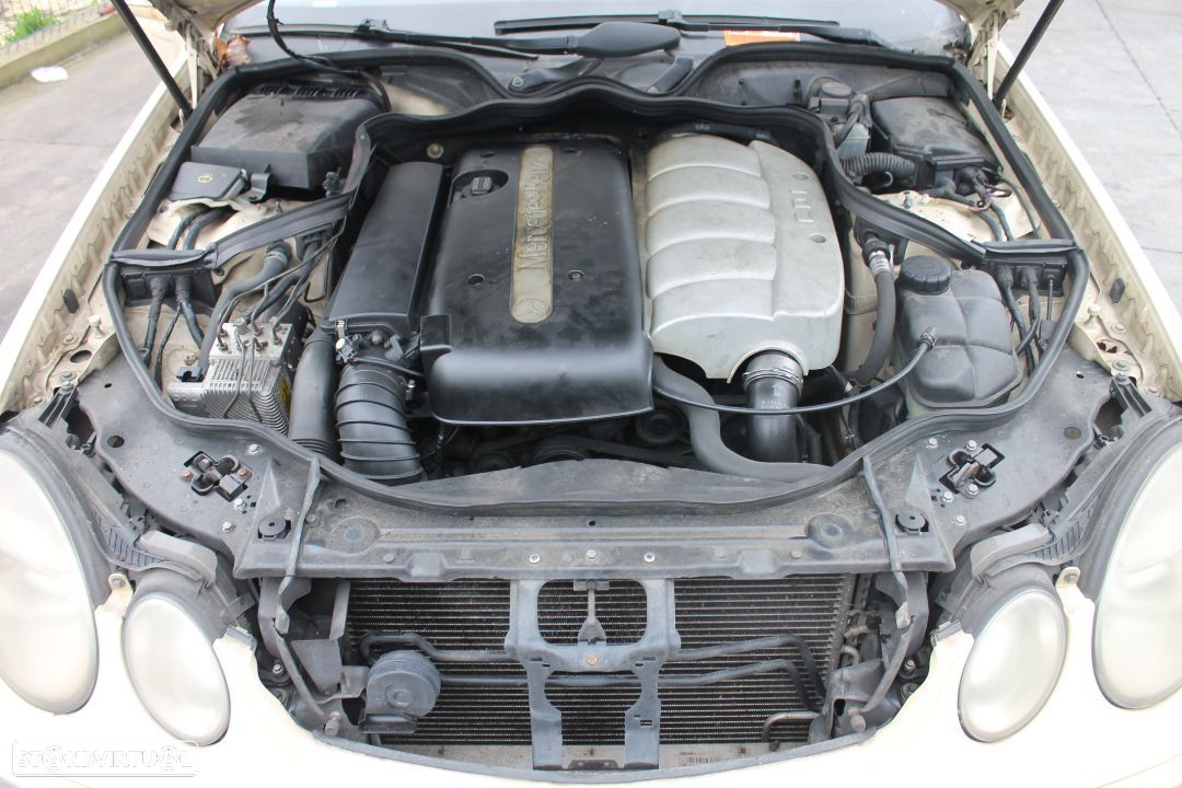 Mercedes Classe E W211 de 2004 - 7