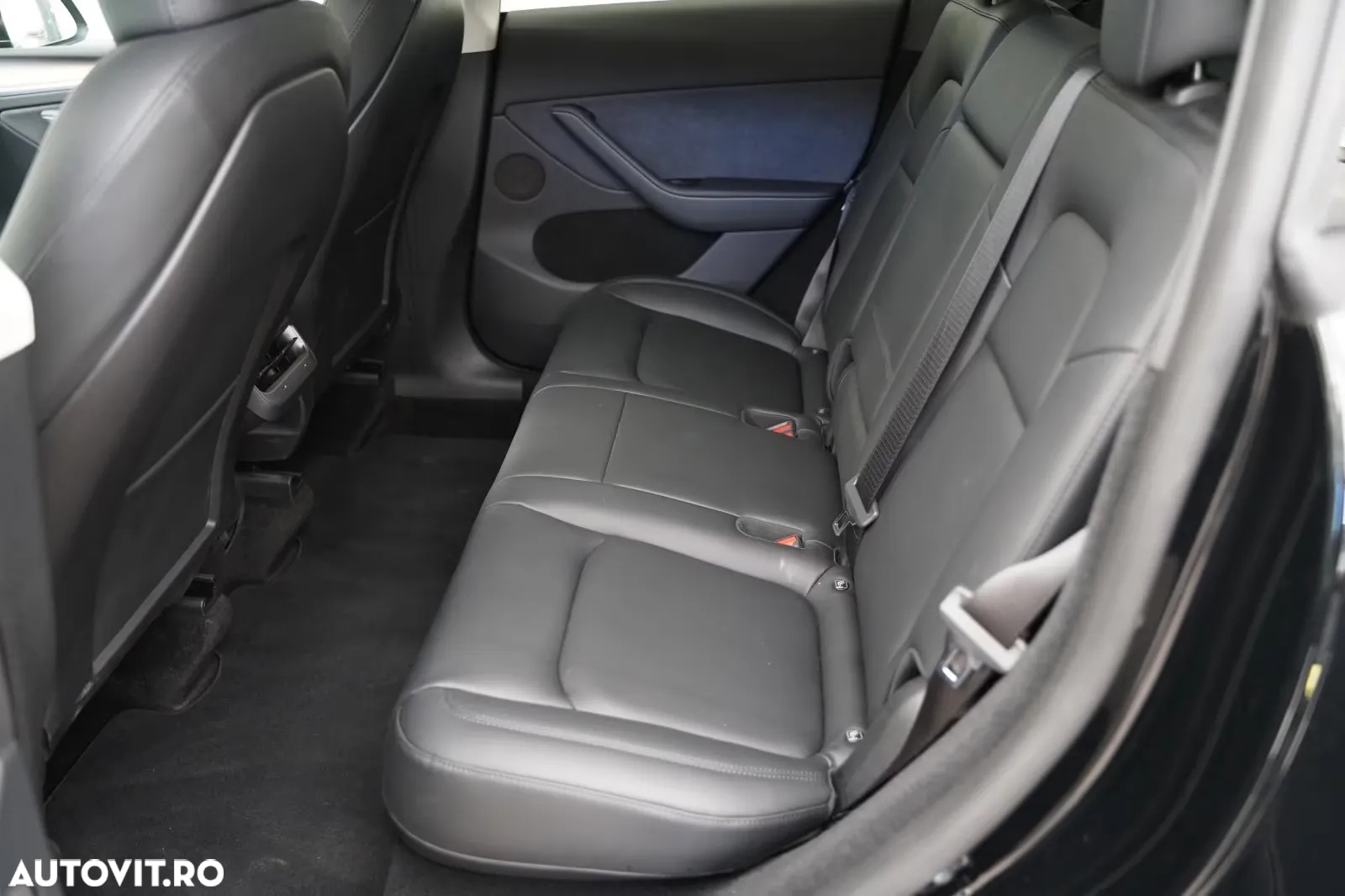 Tesla Model Y Performance Dual Motor AWD - 15