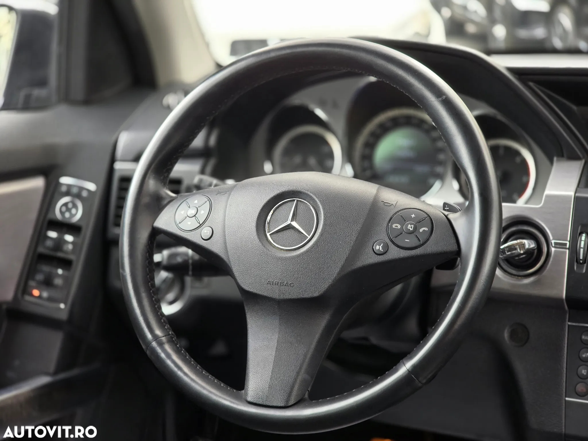 Mercedes-Benz GLK 220 CDI (BlueEFFICIENCY) 7G-TRONIC - 11