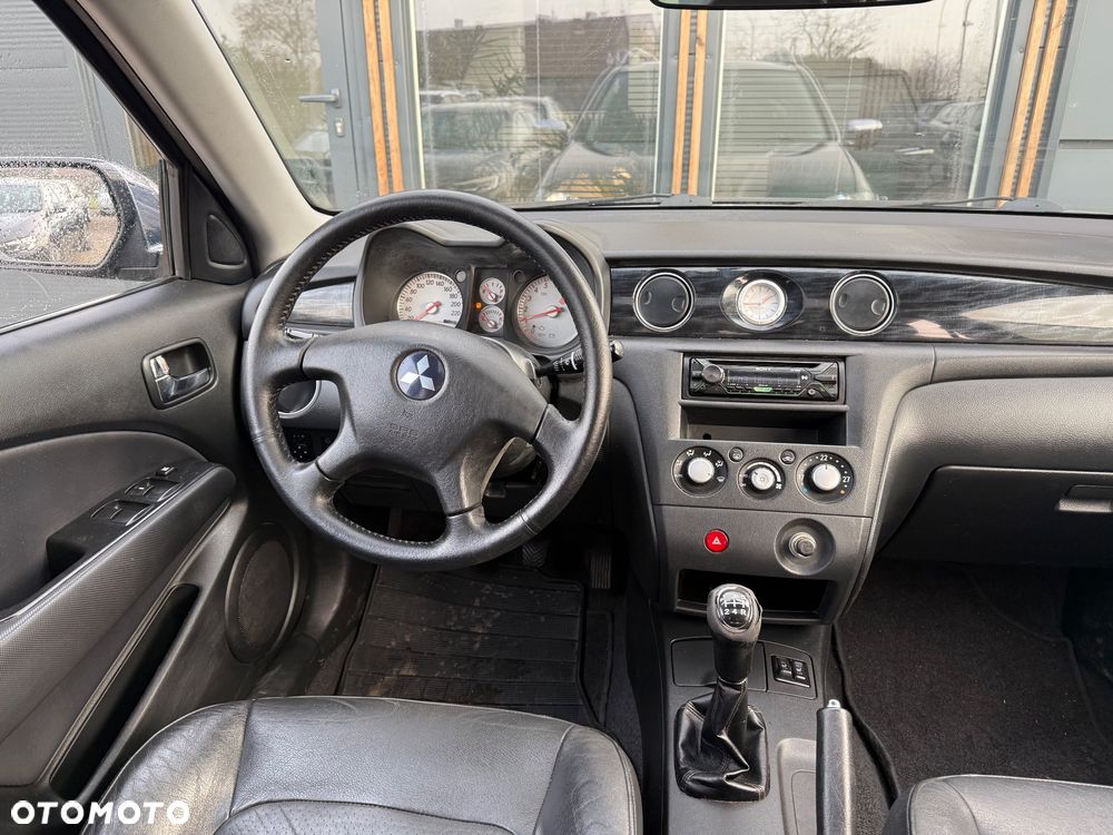 Mitsubishi Outlander 2.0 4WD Intense - 12