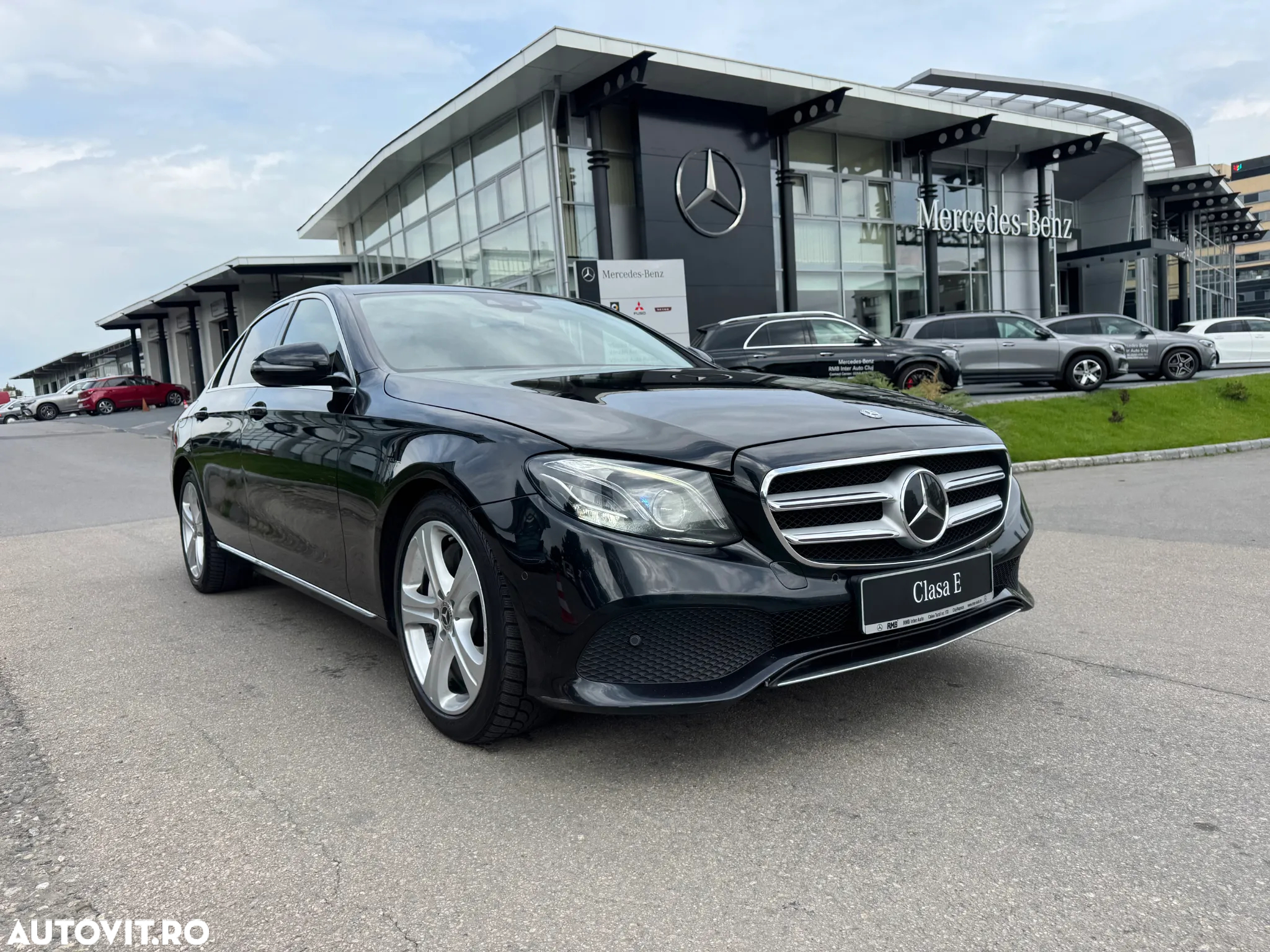 Mercedes-Benz E 350 D 4Matic 9G-TRONIC Avantgarde - 12