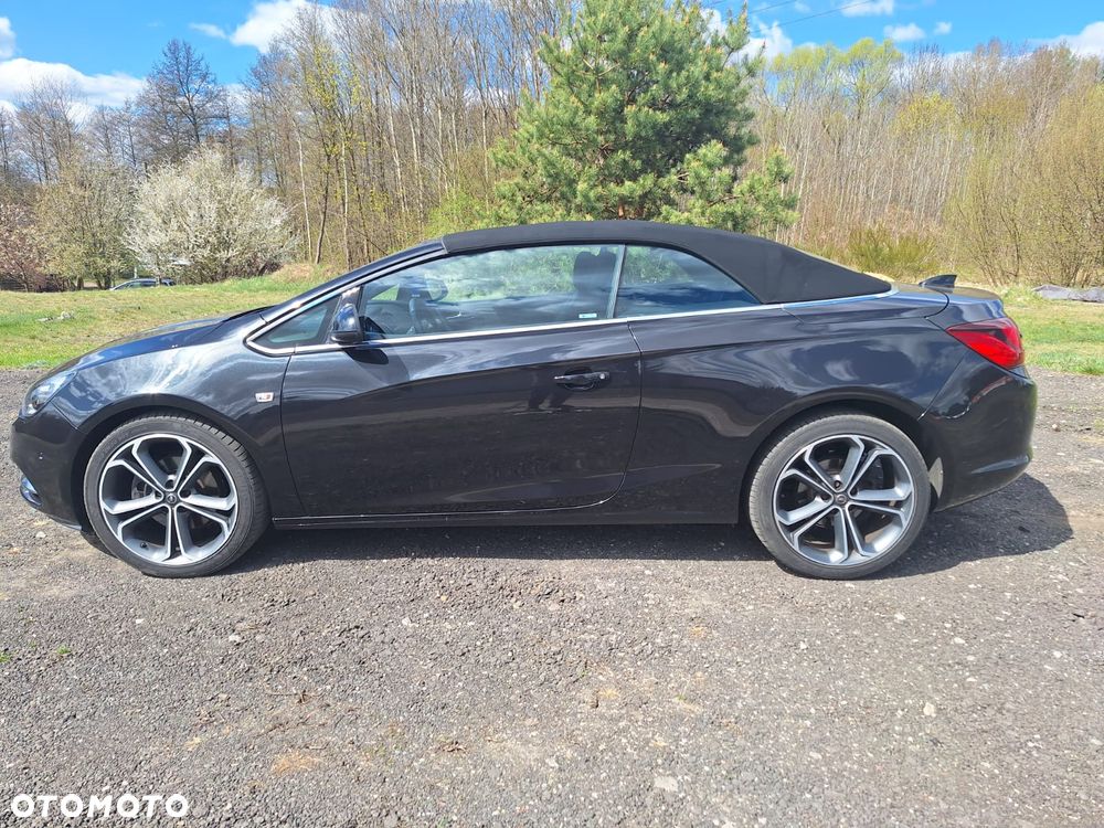 Opel Cascada 1.6 T Cosmo S&S - 3