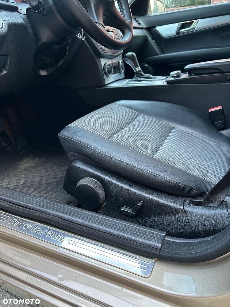 Mercedes-Benz Klasa C 180 Kompressor Automatik BlueEFFICIENCY - 10