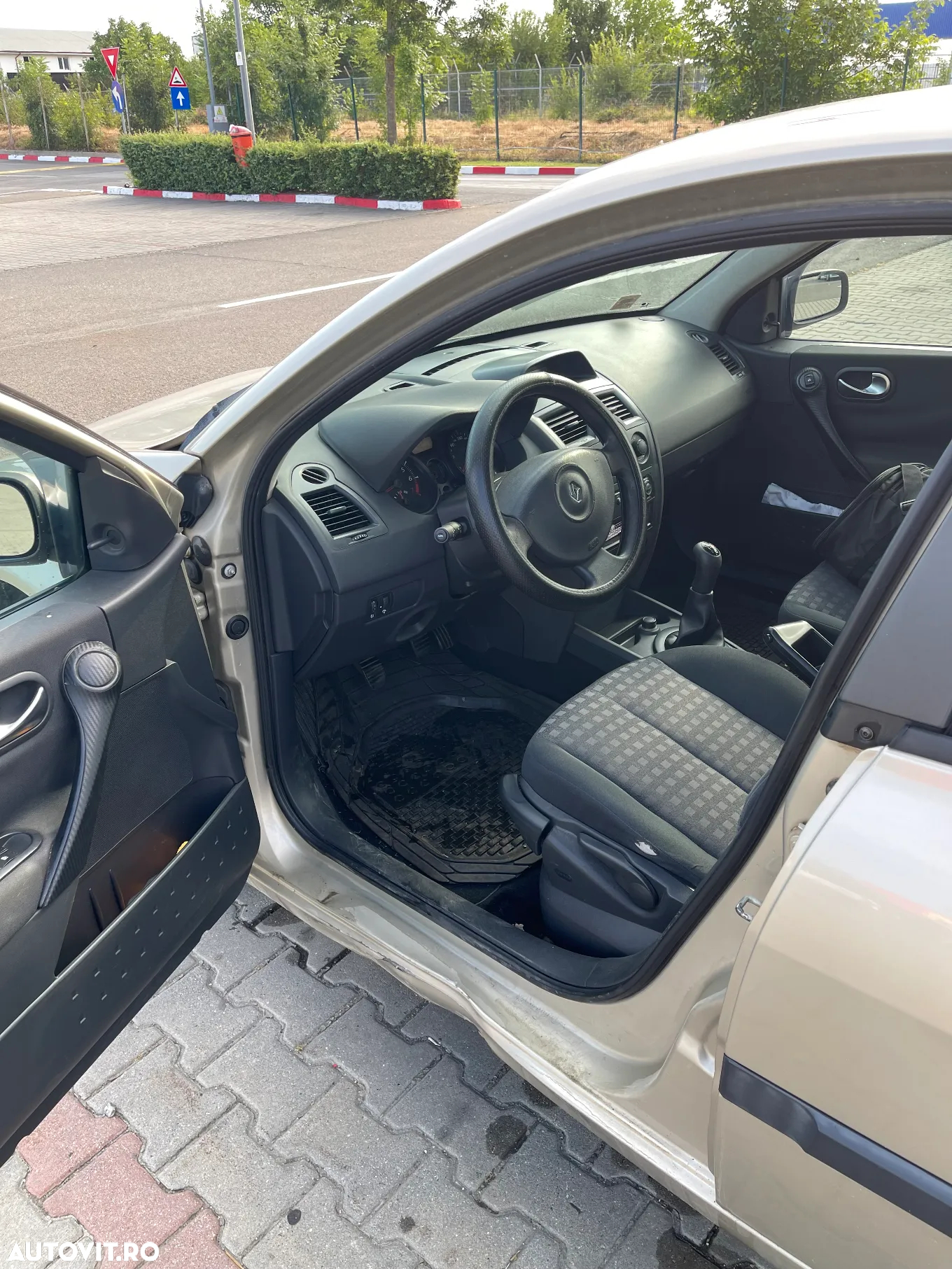 Renault Megane 1.4 Avantage - 8