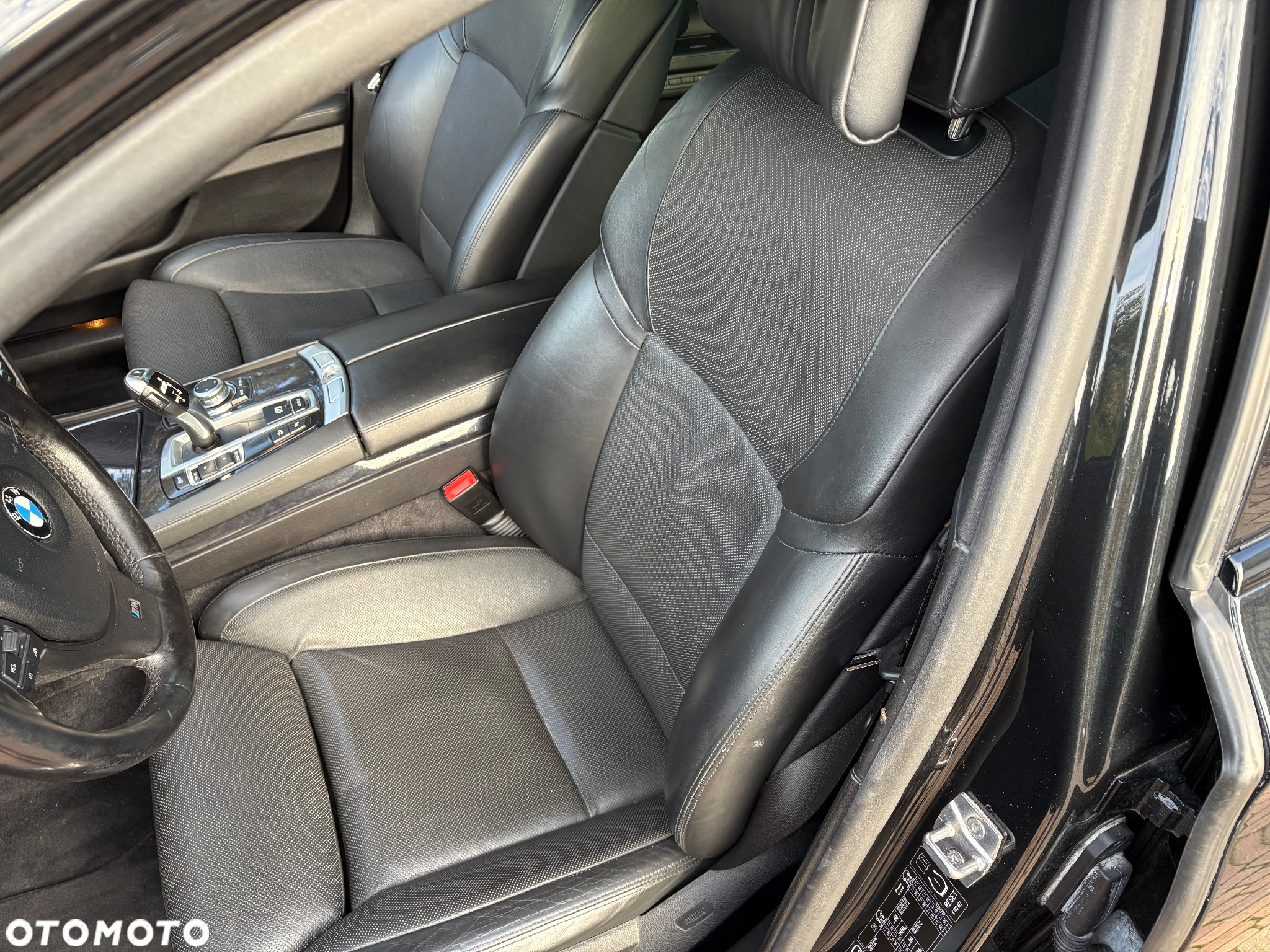 BMW Seria 7 750i L xDrive - 14