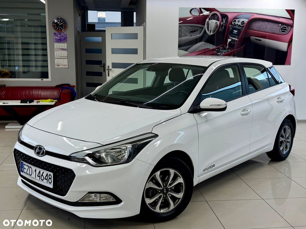 Hyundai i20 1.4 Premium - 16