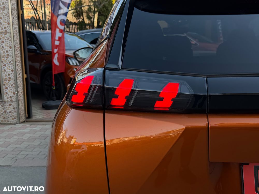 Peugeot 2008 e-2008 GT Line - 25