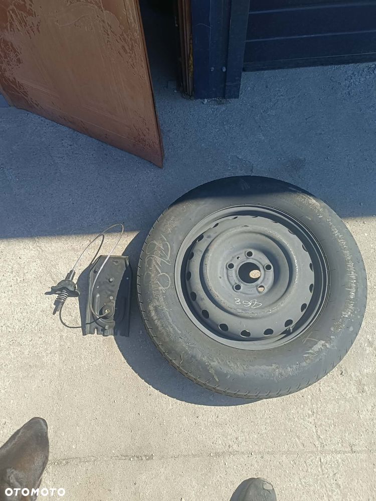 Koło zapasowe z windą Dodge Durango - 1