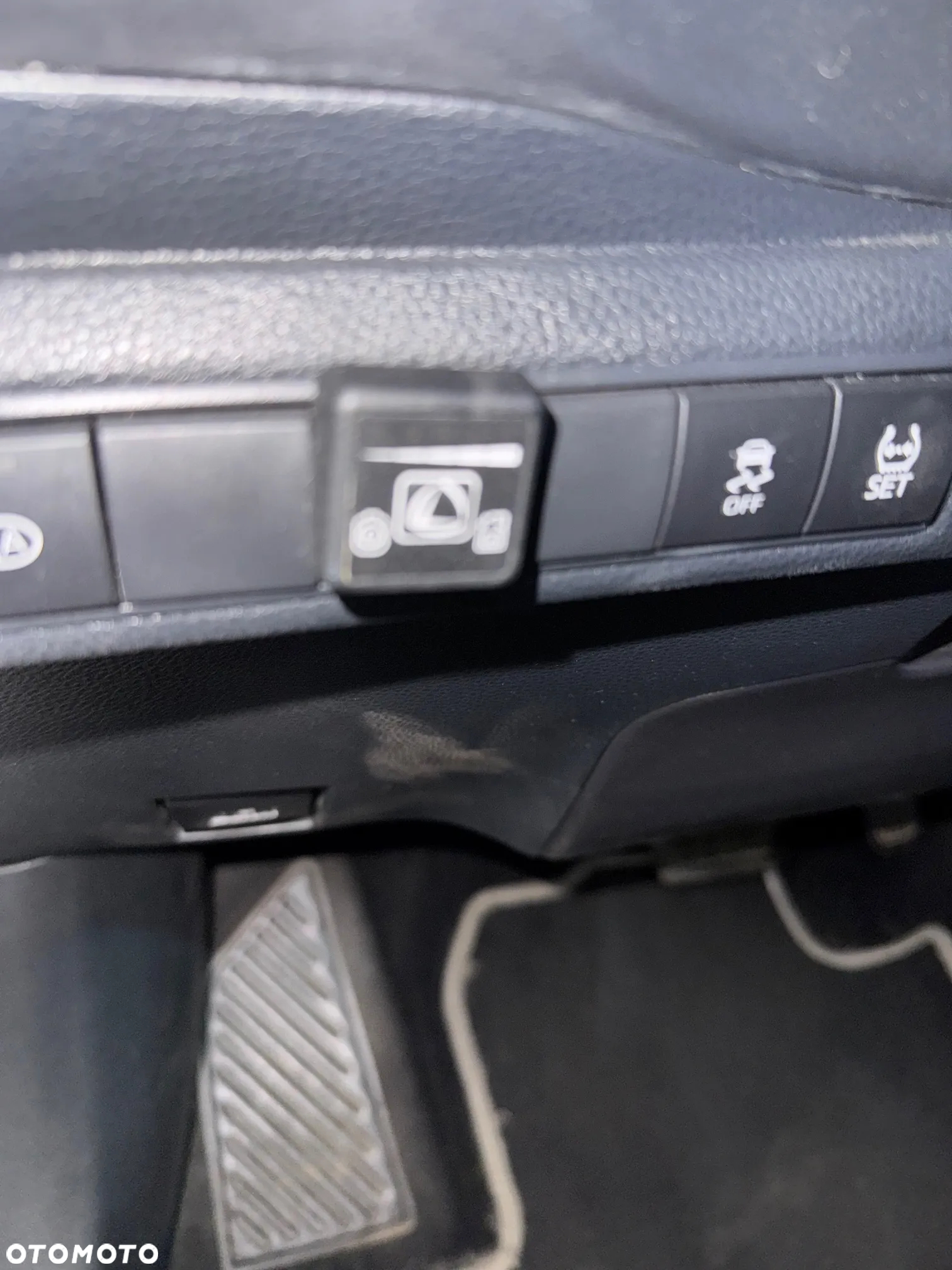 Toyota Corolla 1.8 Hybrid Executive - 14